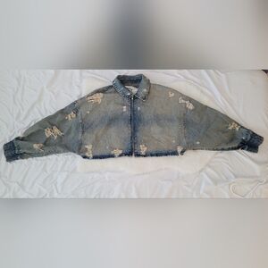 NWT Zara Distressed Cropped Jean Jacket size small 100% Cotton